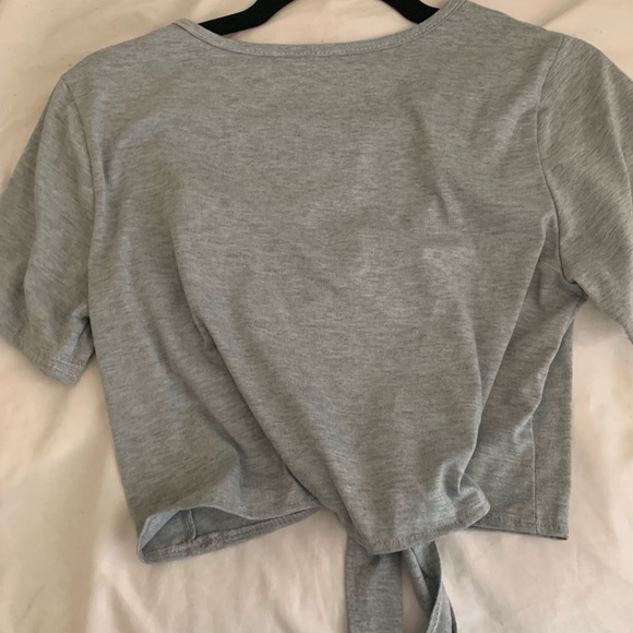 Grey crop top - Picture 2 of 2